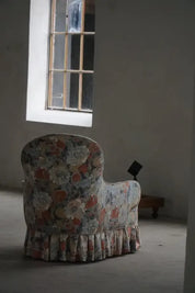 Vintage_Chaise_Lounge_/_Canapé_with_Floral_Upholstery