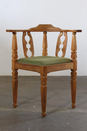 Danish_Brutalist_Oak_Corner_Chair_by_Henning_Kjærnulf,_Attributed_to_EG_Møbler,_1960s