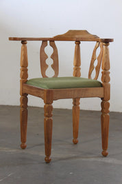 Danish_Brutalist_Oak_Corner_Chair_by_Henning_Kjærnulf,_Attributed_to_EG_Møbler,_1960s