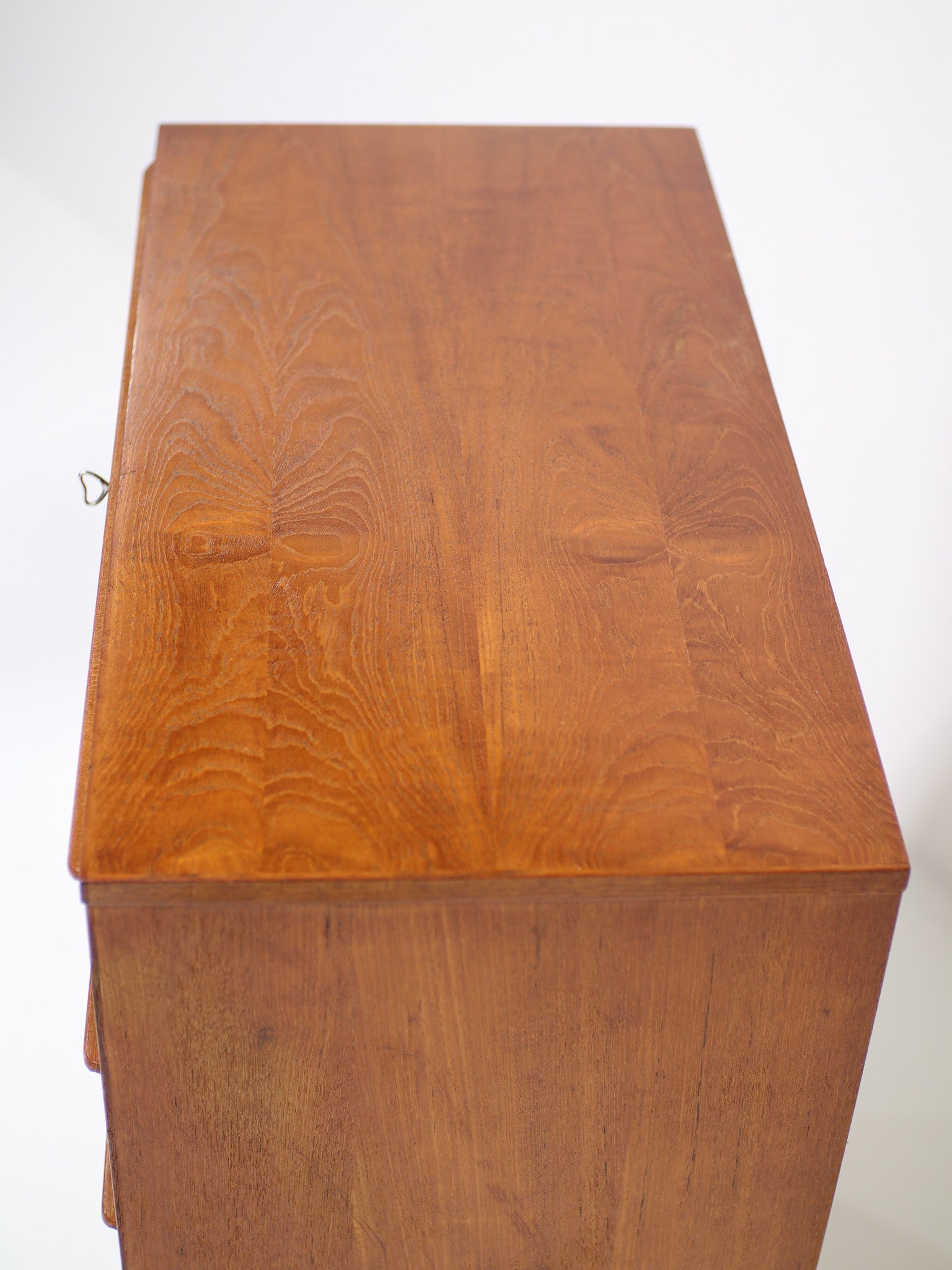 Vintage_Danish_teak_chest_of_drawers_from_the_1960s