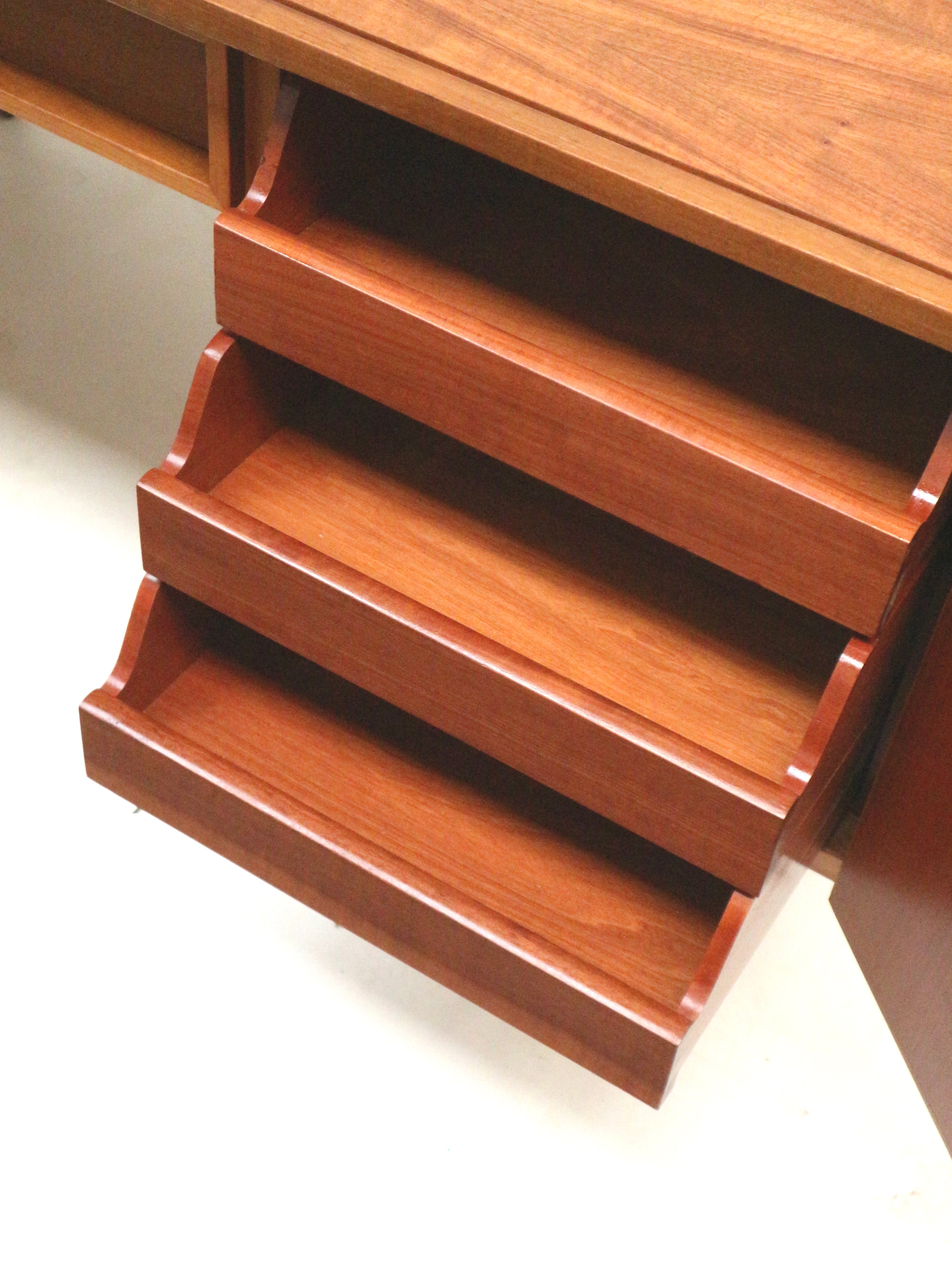 Vintage_executive_desk_with_doors_and_drawers_from_the_1960s