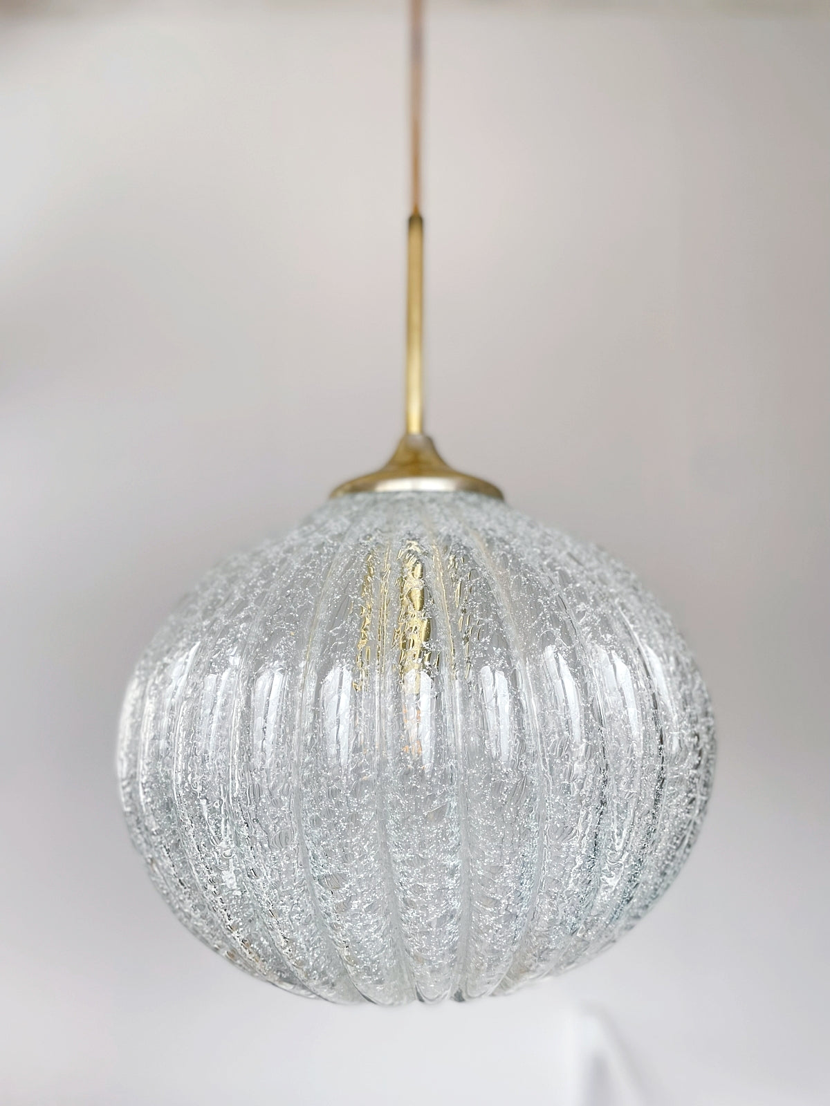 DORIA_Leuchten_Mid-Century_Pendant_Lamp_in_Hand-Blown_Crackle_Glass,_Brass_and_Rope,_Germany