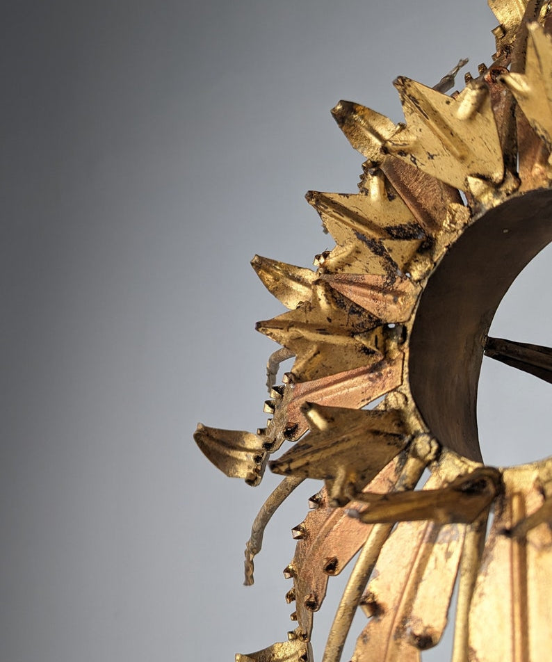 Vintage_gold_leaf_sun_lamp_from_1950s