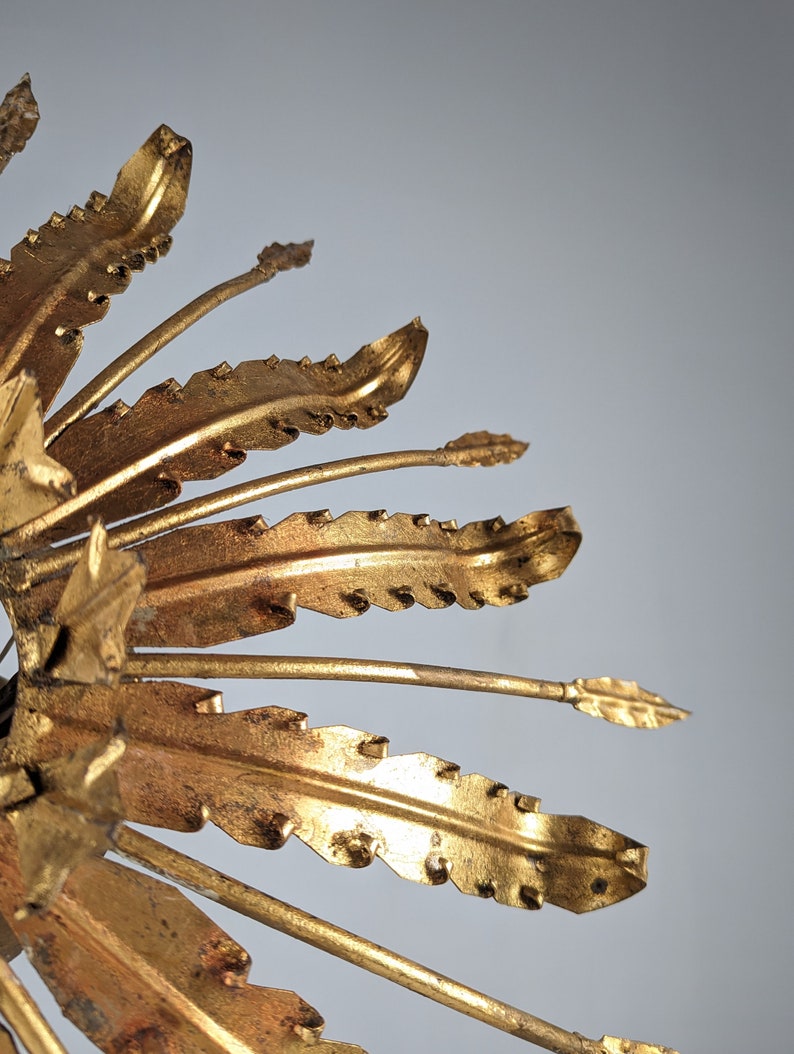 Vintage_gold_leaf_sun_lamp_from_1950s
