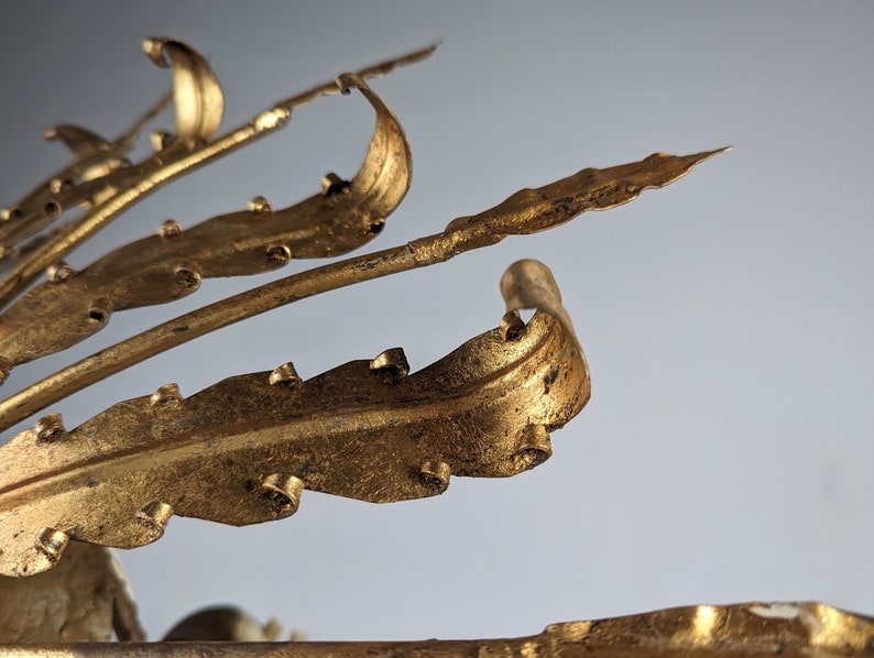 Vintage_gold_leaf_sun_lamp_from_1950s