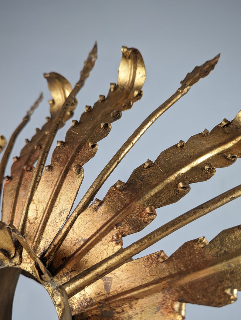 Vintage_gold_leaf_sun_lamp_from_1950s