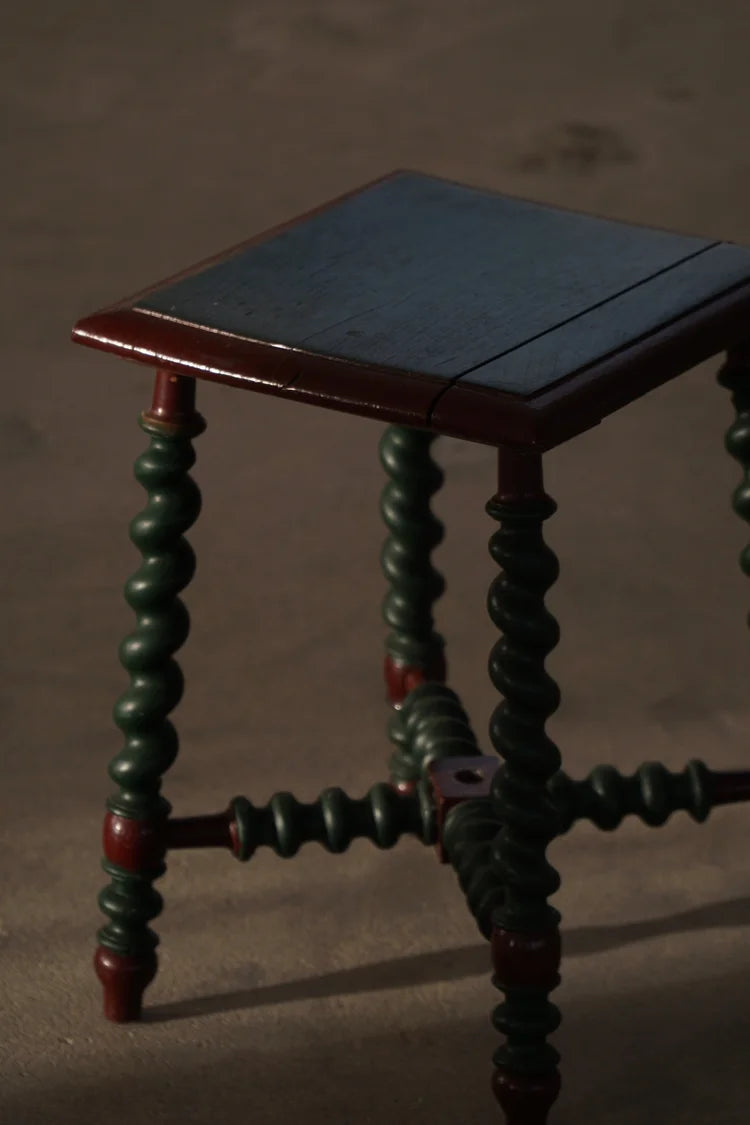 Vintage_Green_and_Red_Painted_Folk_Style_Stool