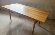 Vintage_Hans_J._Wegner_AT327_dining_table_in_oak