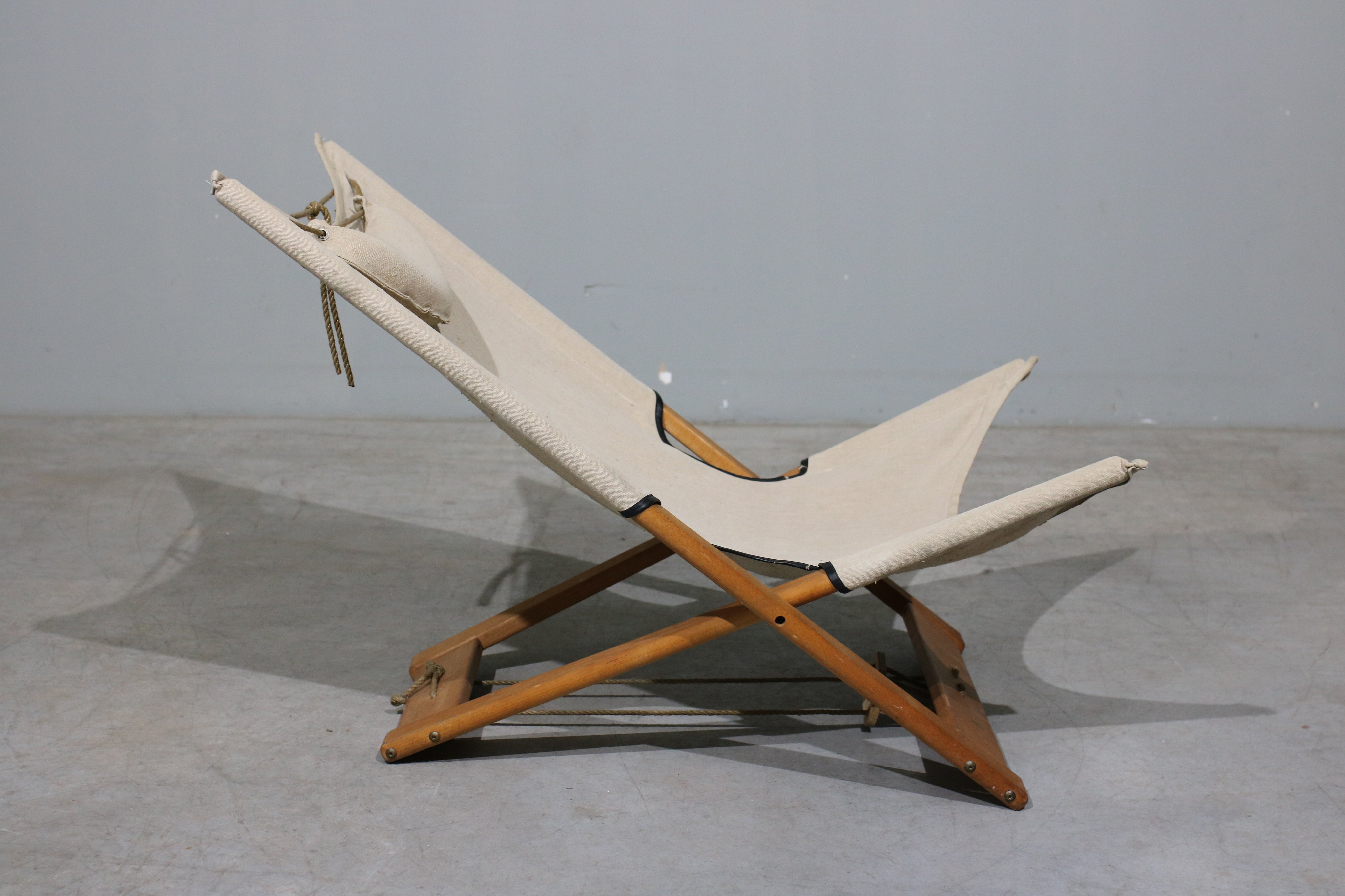 Safari_Lounge_Chair_by_Hyllinge_Møbler_in_Beech_Wood,_1960s,_Denmark