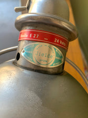 Vintage_industrial_desk_with_Jieldé_lamp