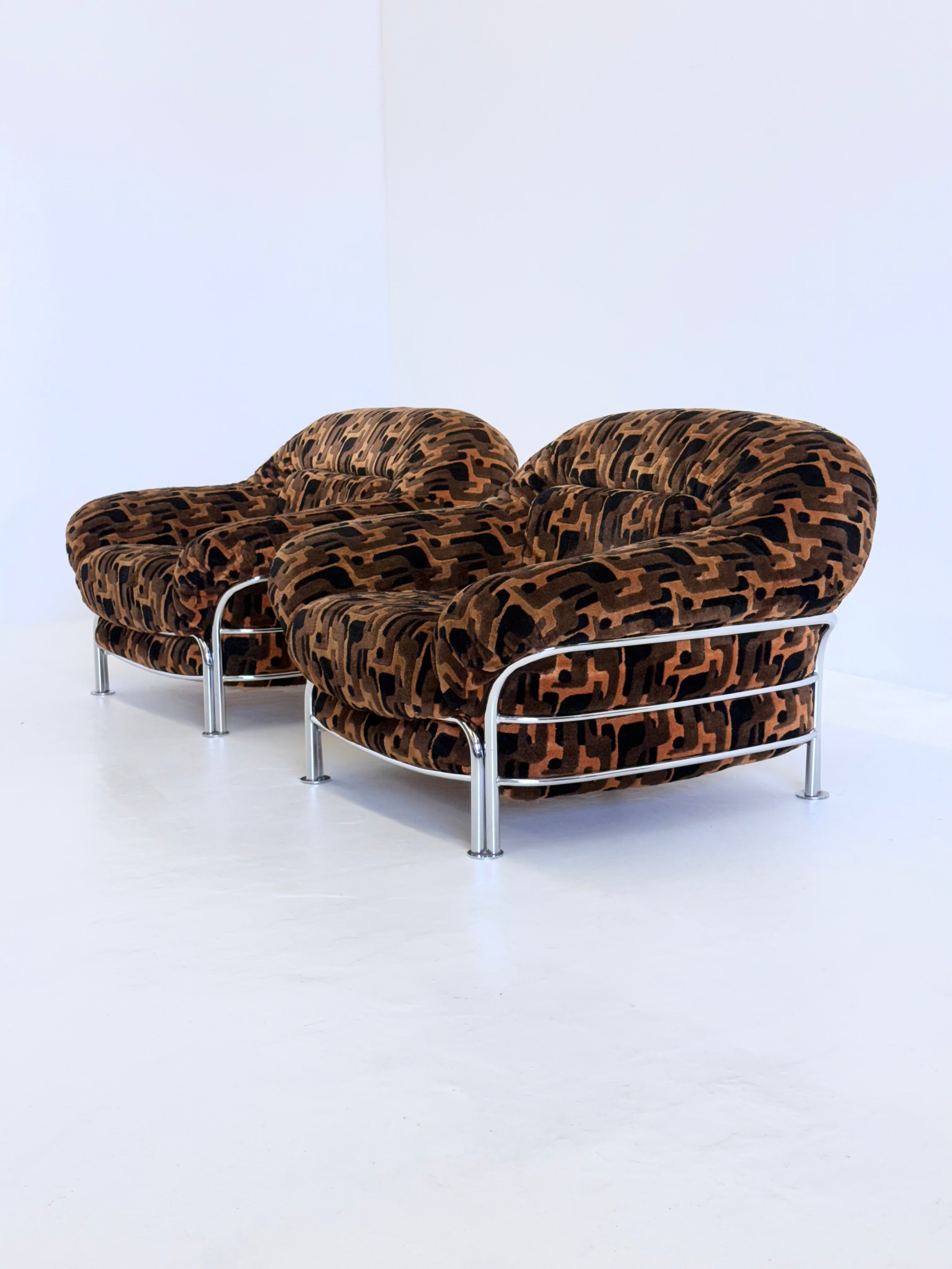 Italian_Lounge_Chair_with_Tubular_Frame_and_Patterned_Upholstery,_1970s
