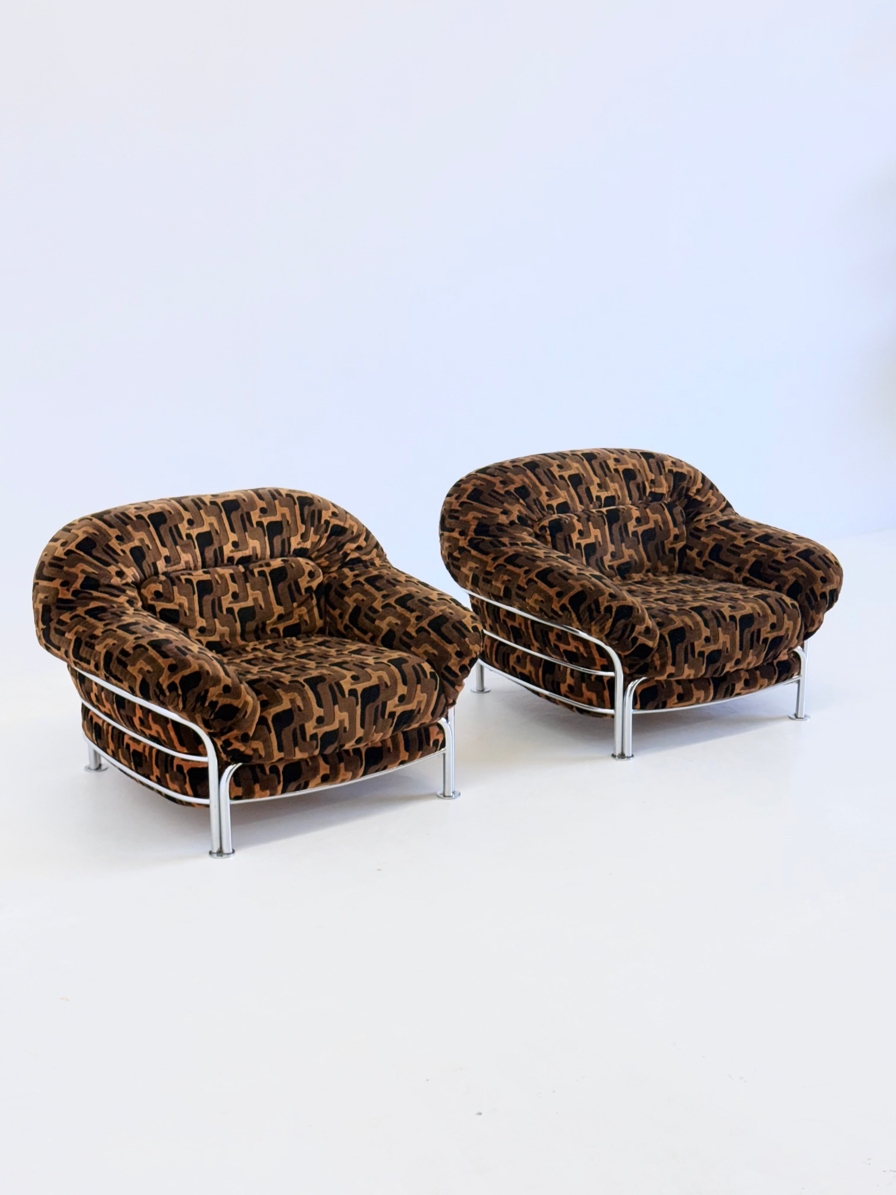 Italian_Lounge_Chair_with_Tubular_Frame_and_Patterned_Upholstery,_1970s