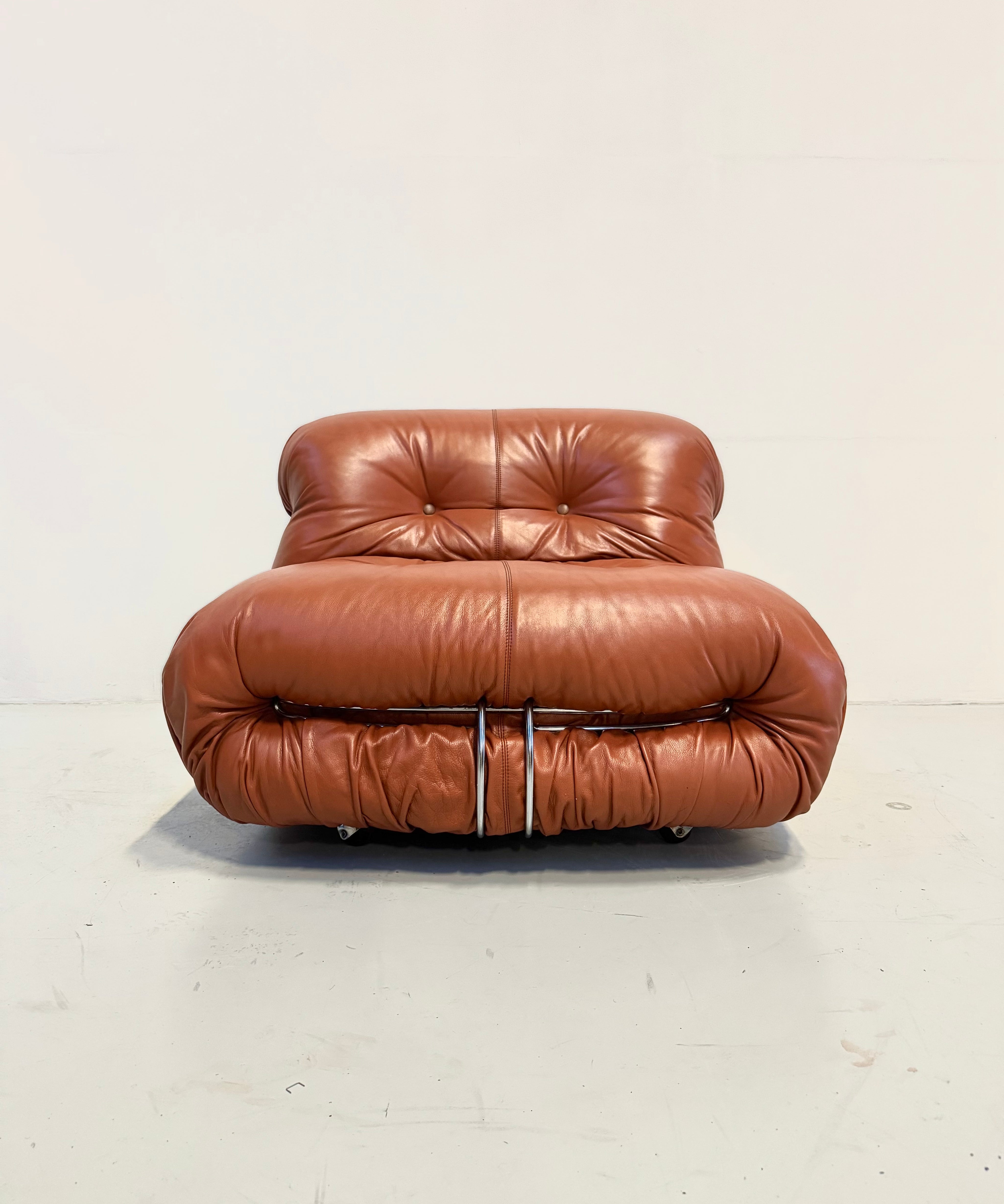 Soriana_Lounge_Chair_by_Afra_&_Tobia_Scarpa_for_Cassina,_Original_Cognac_Leather,_Italy,_circa_1970