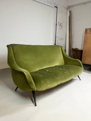 Vintage_Italian_Velvet_Sofa,_1960s,_Sculptural_Mid-Century_Design