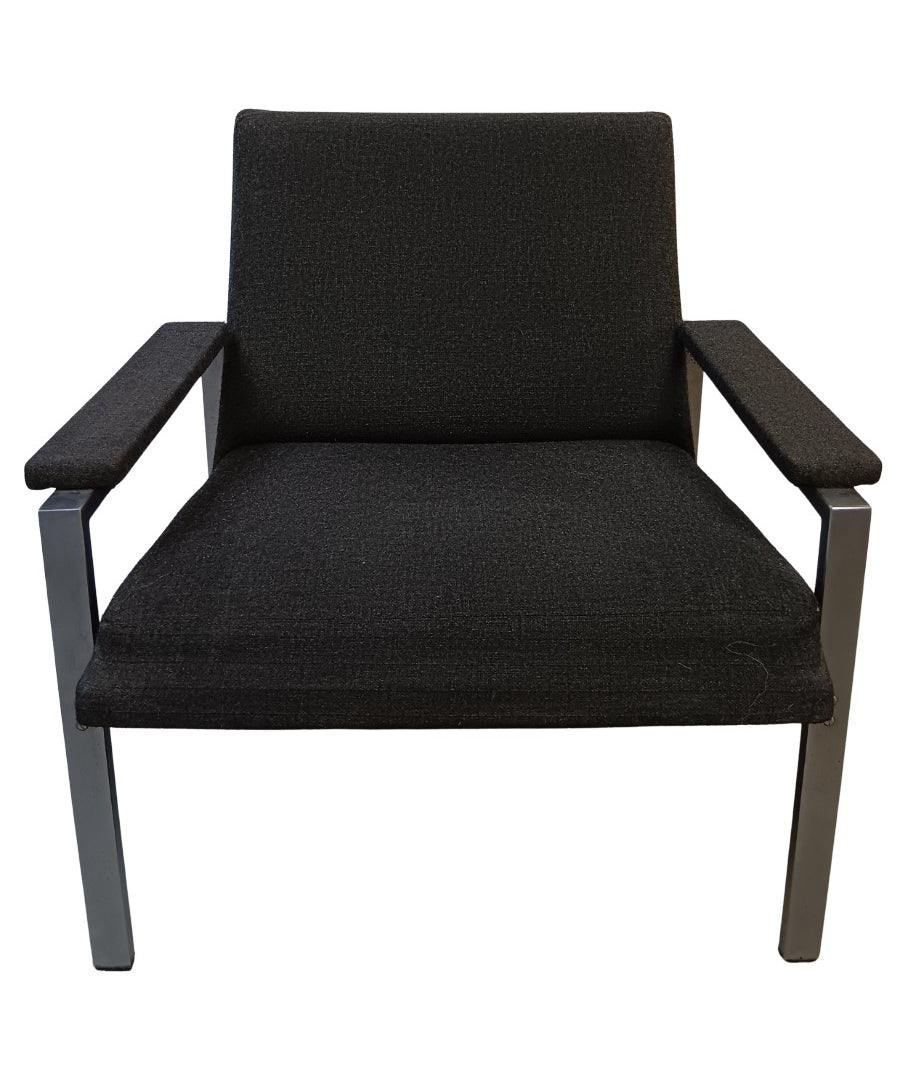 Vintage_Lounge_chair_by_G._van_der_Sluis_from_1960s