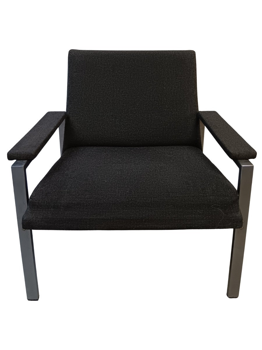 Vintage_Lounge_chair_by_G._van_der_Sluis_from_1960s