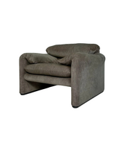 Vintage_Maralunga_Lounge_Chair_by_Vico_Magistretti_for_Cassina,_Grey_Fabric,_Adjustable_Backrest,_Italian_Design