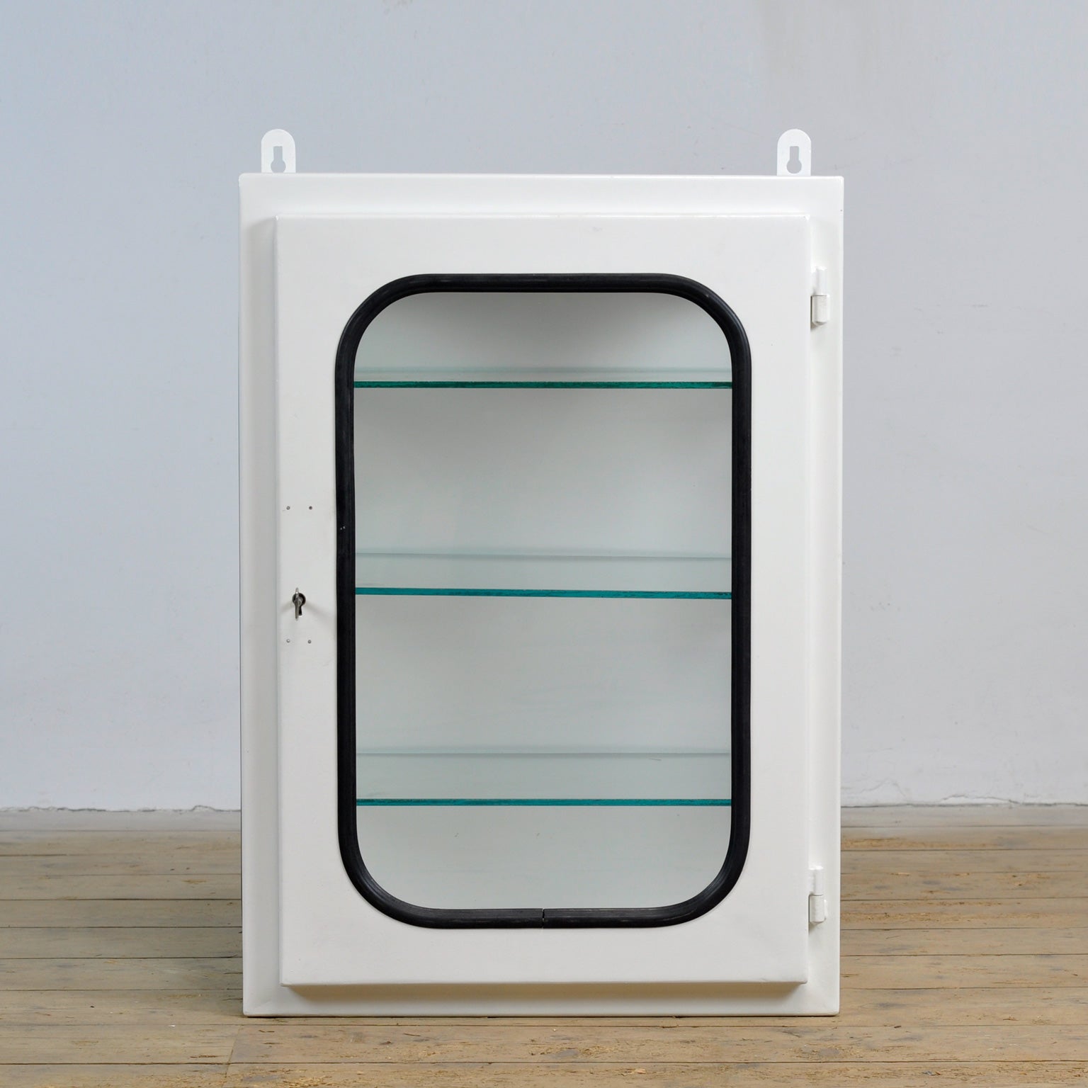 Vintage_medical_cabinet_from_1970s