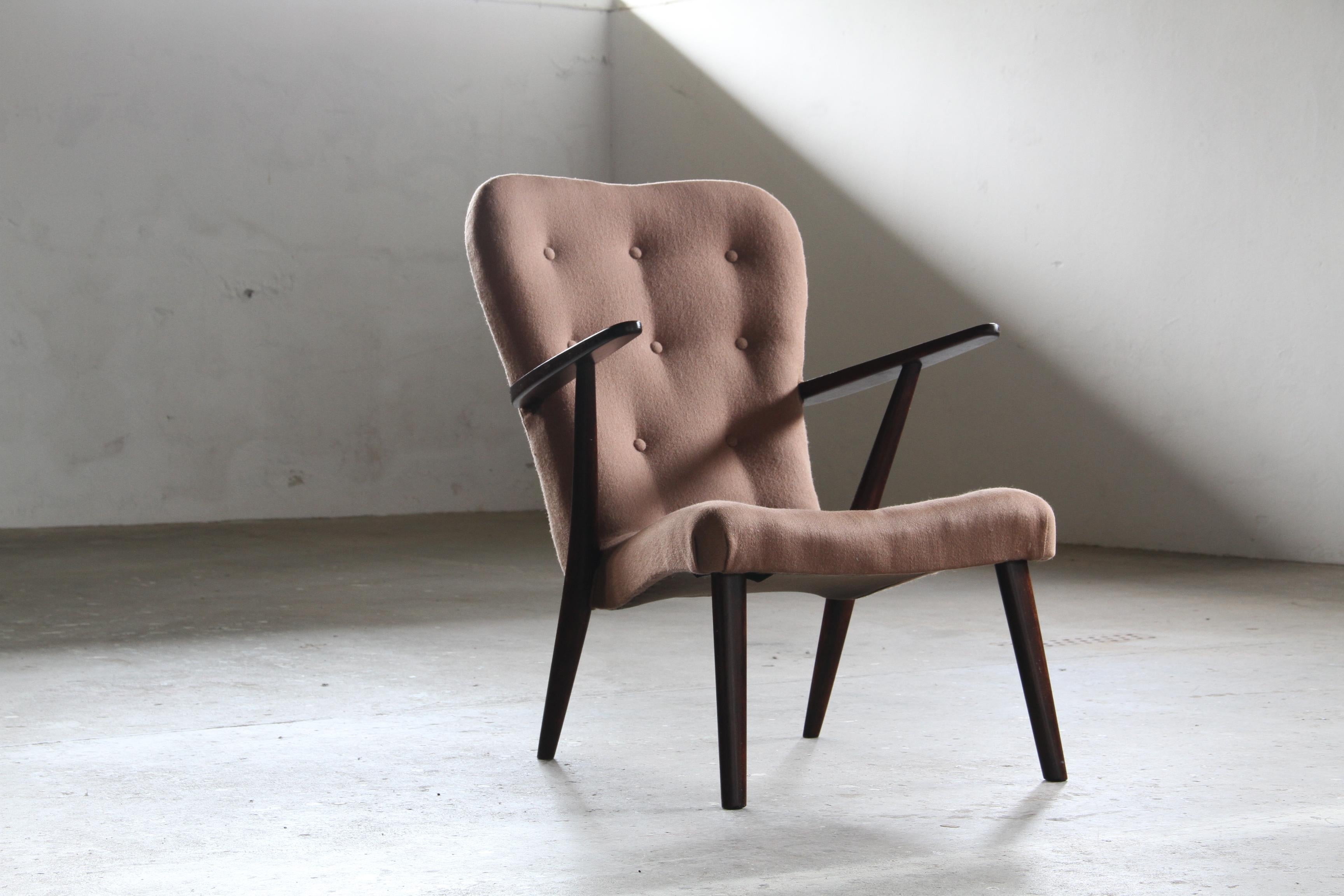 Danish_Mid-Century_Modern_Lounge_Chair_with_Dark_Beech_Frame_and_Button-Tufted_Upholstery