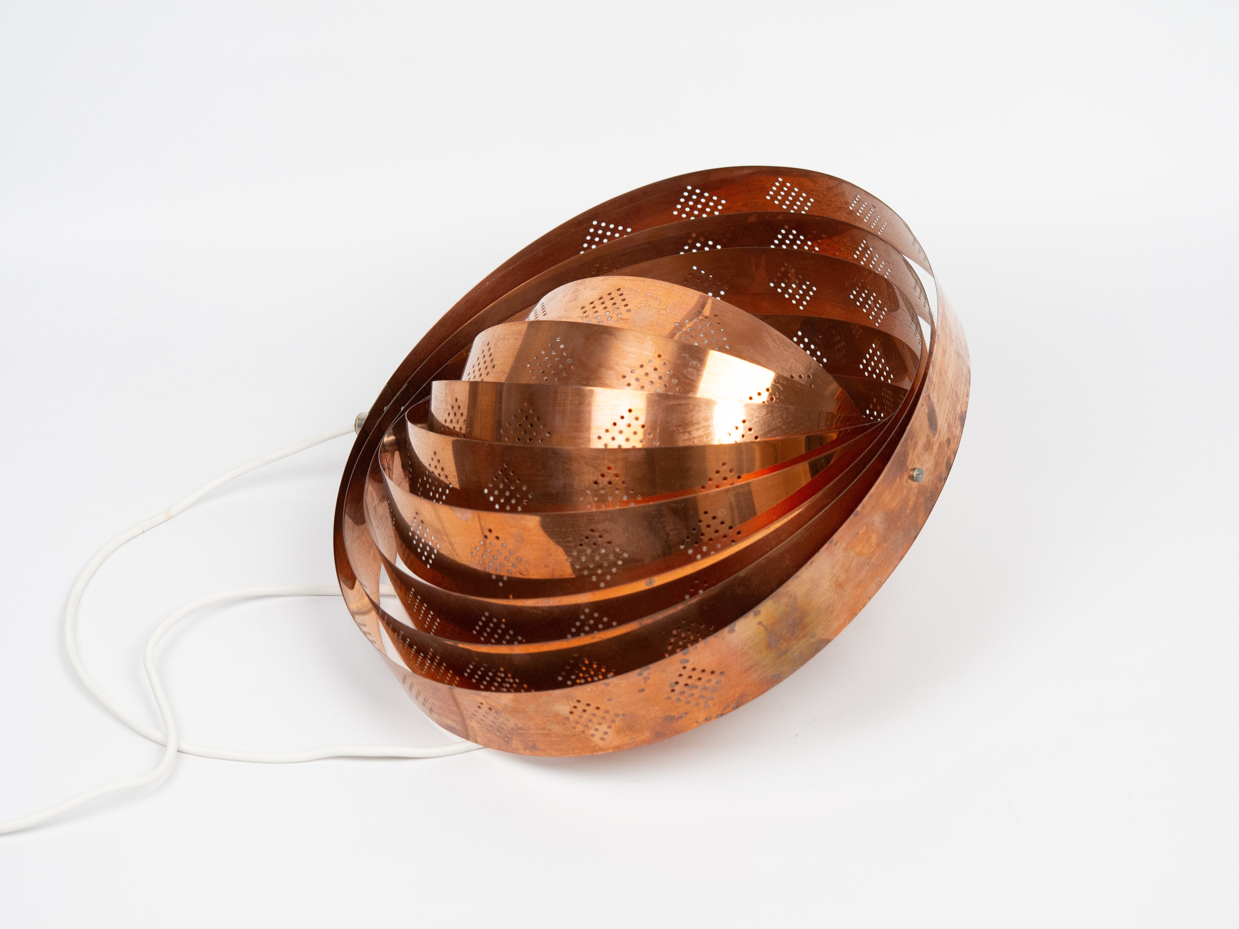 Vintage_Moon_Pendant_Lamp_in_Copper_with_Movable_Crescent_Shades_and_Glass_Diffuser,_Mid-Century_Modern
