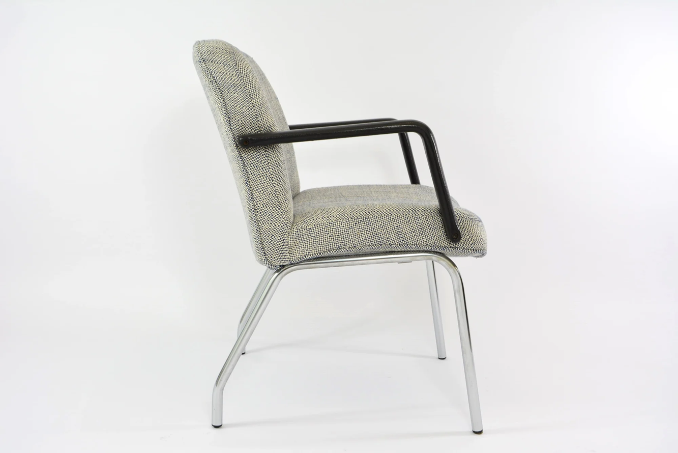 1970s_Office_Armchair_in_Mottled_Fabric_and_Chrome_with_Resin_Armrests