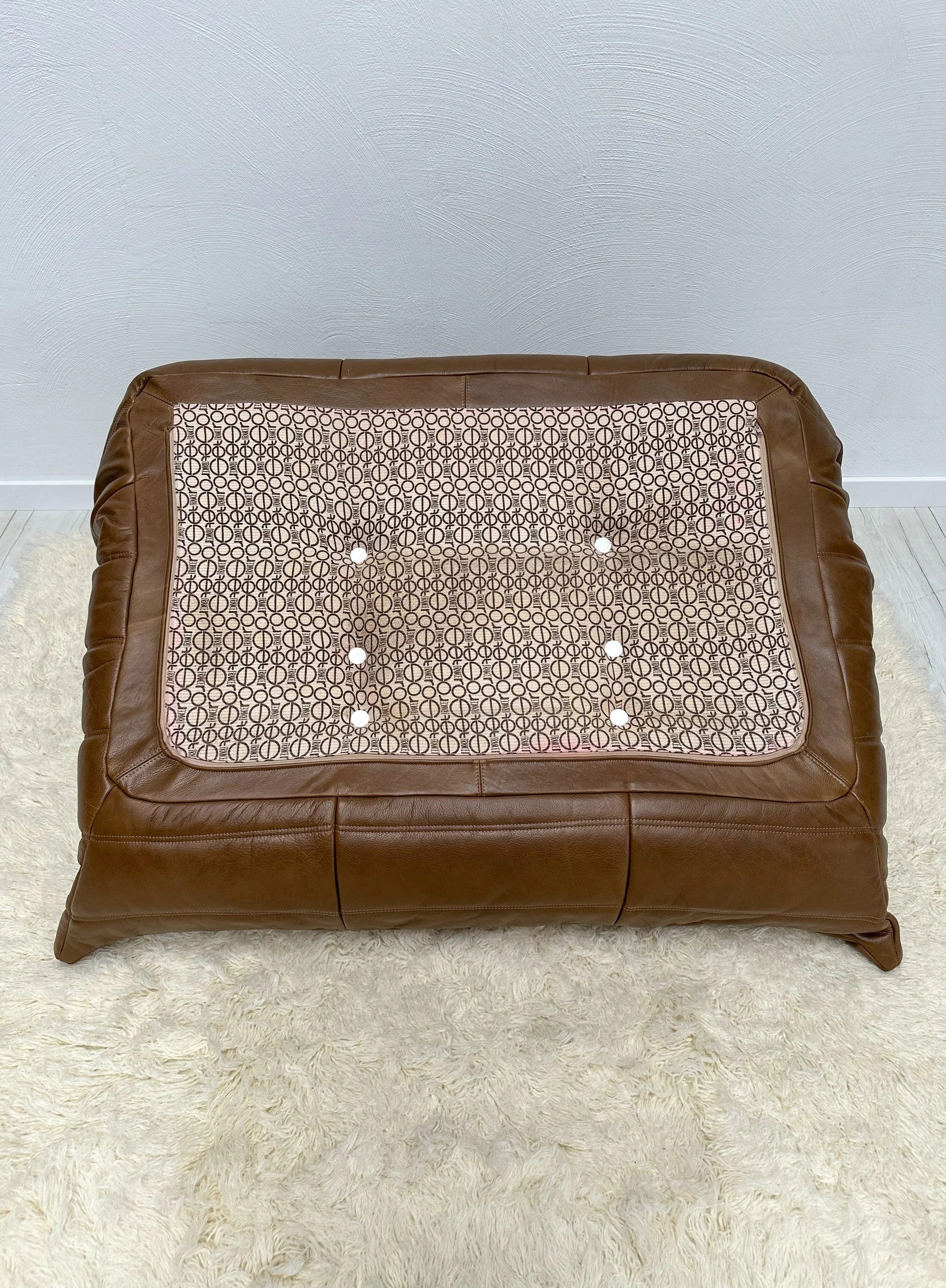 Original_Togo_Two-Seater_Sofa_by_Michel_Ducaroy_for_Ligne_Roset,_Brown_Leather,_French_Modern_Design
