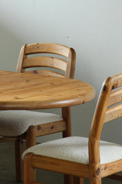 Large_Danish_Solid_Pine_Extendable_Dining_Table_Attributed_to_Dyrlund,_Daumiller_Style