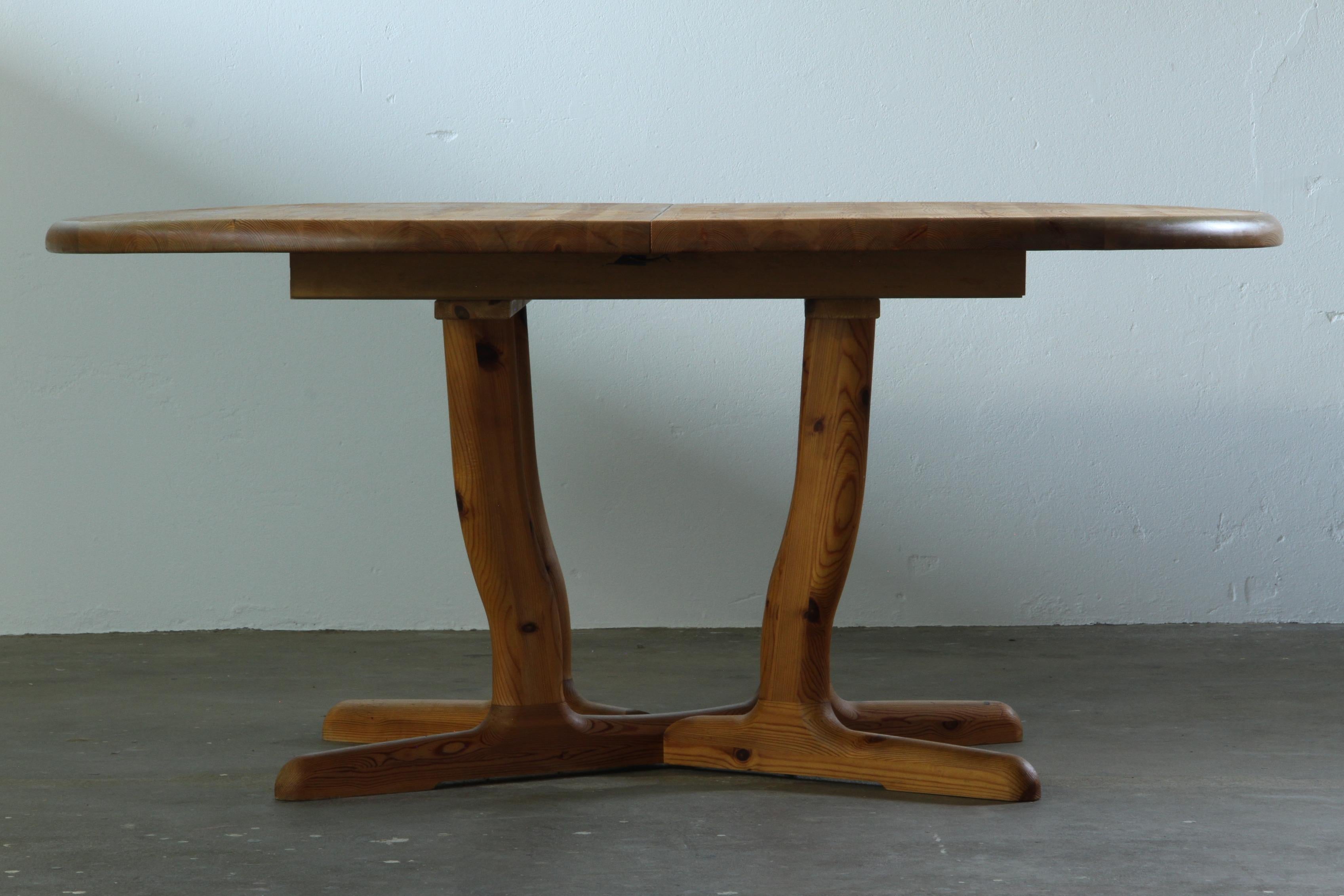 Large_Danish_Solid_Pine_Extendable_Dining_Table_Attributed_to_Dyrlund,_Daumiller_Style
