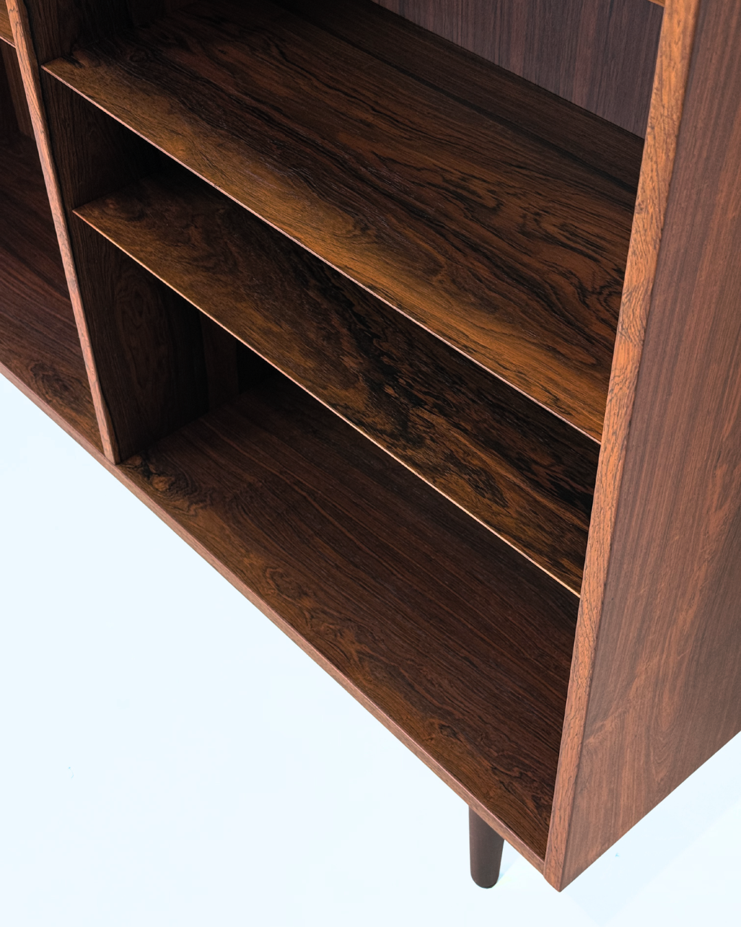 Vintage_Rosewood_Bookcase_by_Poul_Hundevad,_Denmark,_1960s