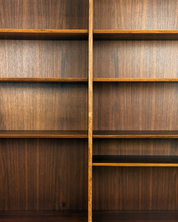 Vintage_Rosewood_Bookcase_by_Poul_Hundevad,_Denmark,_1960s