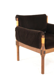 Scandinavian_Safari_Lounge_Armchair_in_Corduroy,_1960s–70s