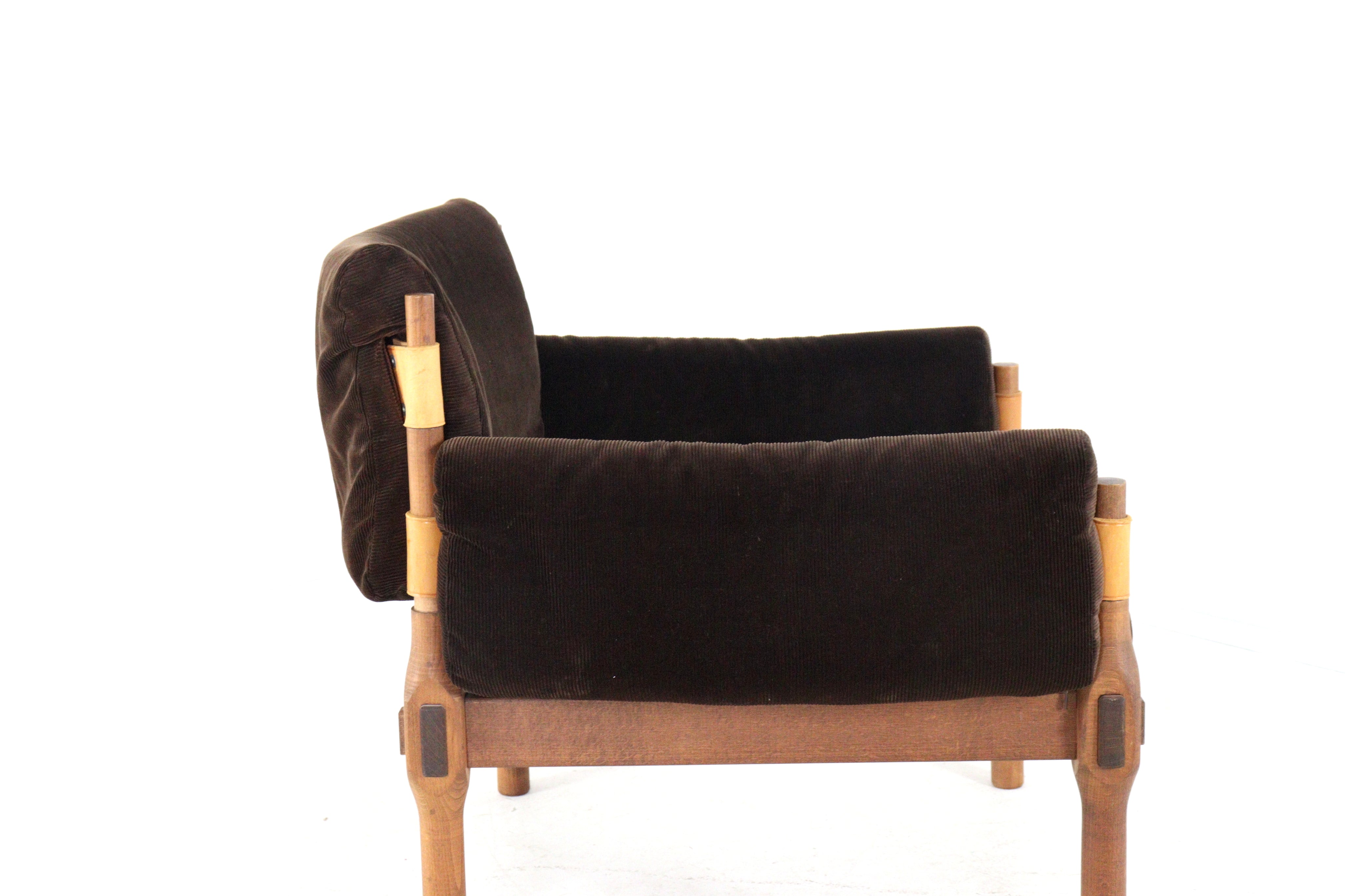 Scandinavian_Safari_Lounge_Armchair_in_Corduroy,_1960s–70s