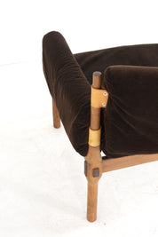 Scandinavian_Safari_Lounge_Armchair_in_Corduroy,_1960s–70s