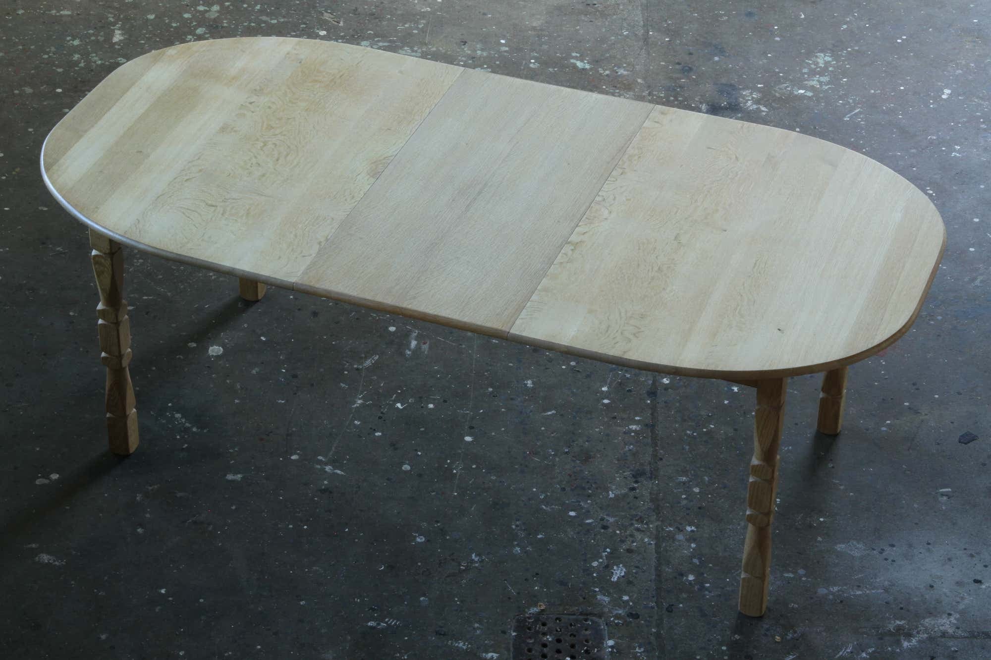 Scandinavian_Extendable_Dining_Table_in_Solid_Oak_with_Two_Extension_Leaves