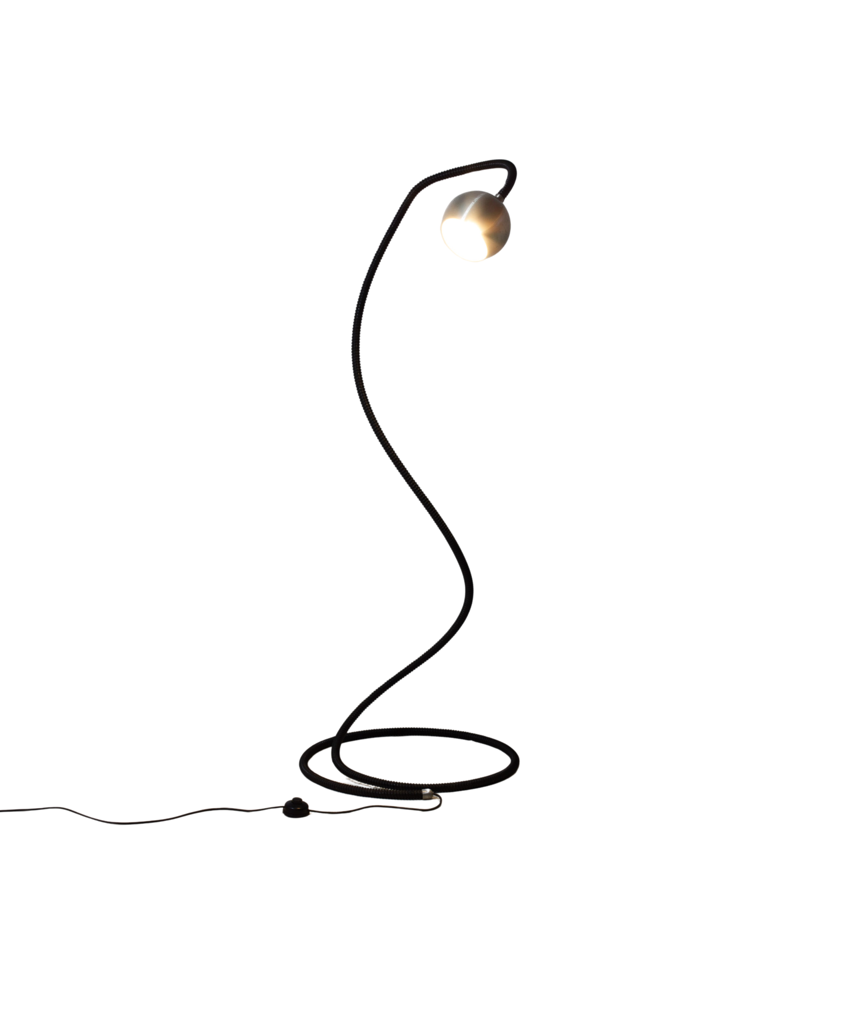 Vintage_Serpente_Floor_Lamp_by_Isao_Hosoe_for_Valenti,_1970s_Italian_Flexible_Black_Floor_Lamp