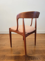 Set_of_4_vintage_dining_chairs_by_Johannes_Andersen_for_Uldum