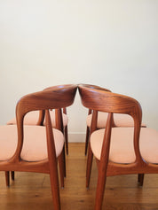 Set_of_4_vintage_dining_chairs_by_Johannes_Andersen_for_Uldum
