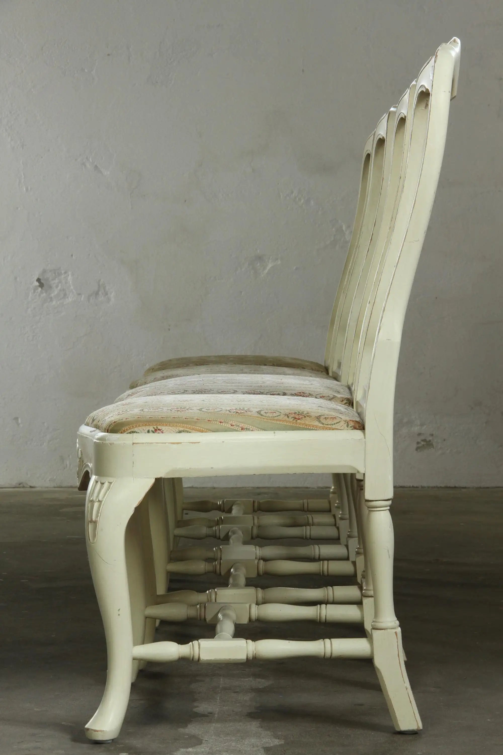 Set_of_4_Antique_Swedish_Neo-Rococo_Dining_Chairs_with_Carved_Details_and_White_Painted_Frames,_Early_1900s