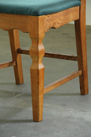 Set_of_6_Henning_Kjærnulf_Razorblade_High-Back_Oak_Dining_Chairs,_Denmark,_1960s