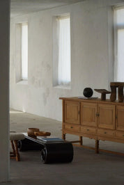 Vintage_Shanxi_Province,_Low_Console_Table_/_Bench_in_Elm_Wood_with_Scroll_Legs