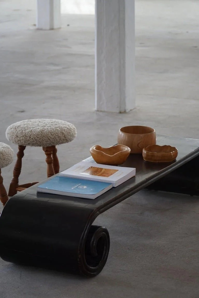Vintage_Shanxi_Province,_Low_Console_Table_/_Bench_in_Elm_Wood_with_Scroll_Legs