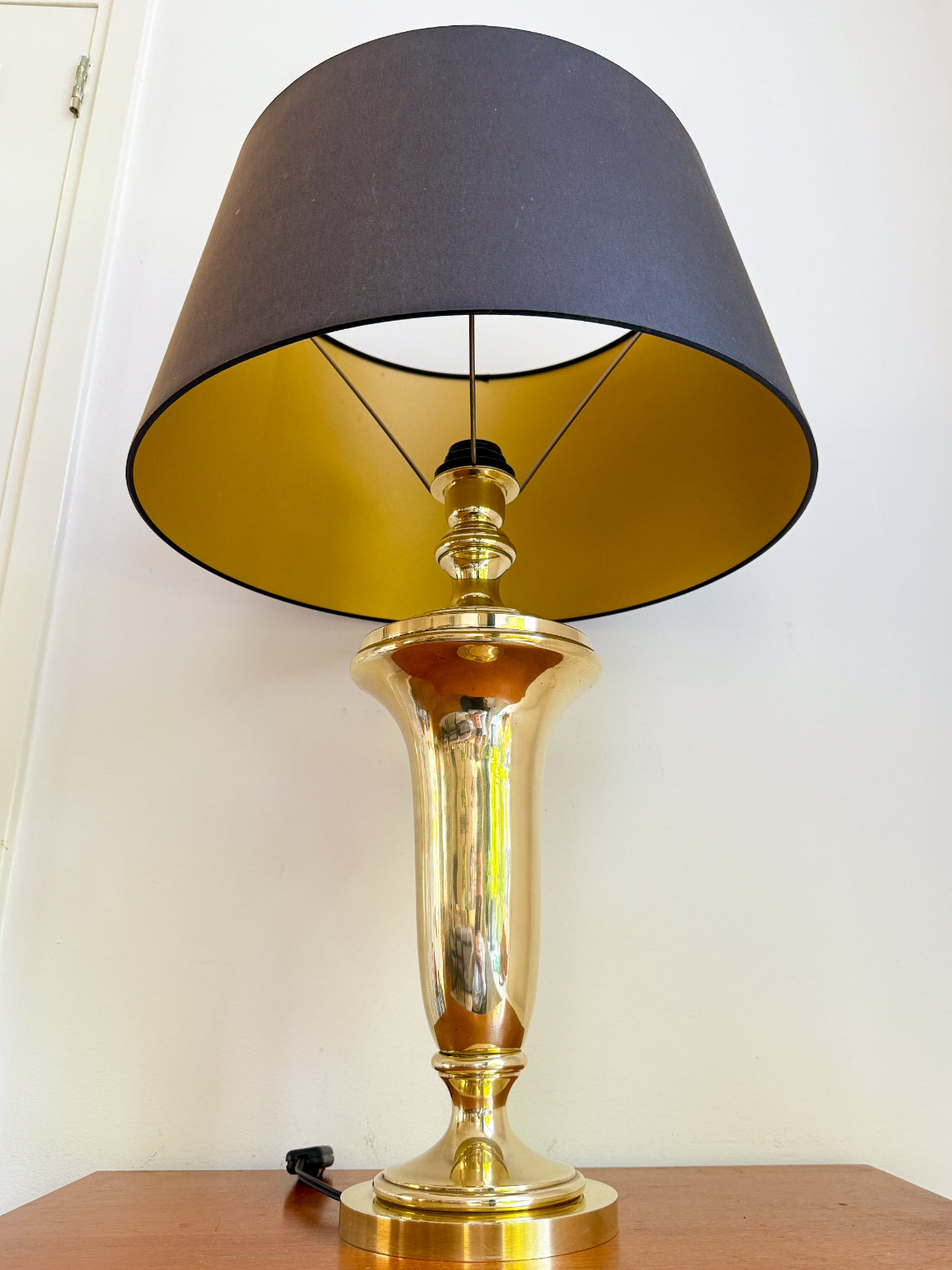 XXL_Brass_Table_Lamp_by_Krisna_Brass,_Hollywood_Regency_Style,_Black_&_Gold_Shade