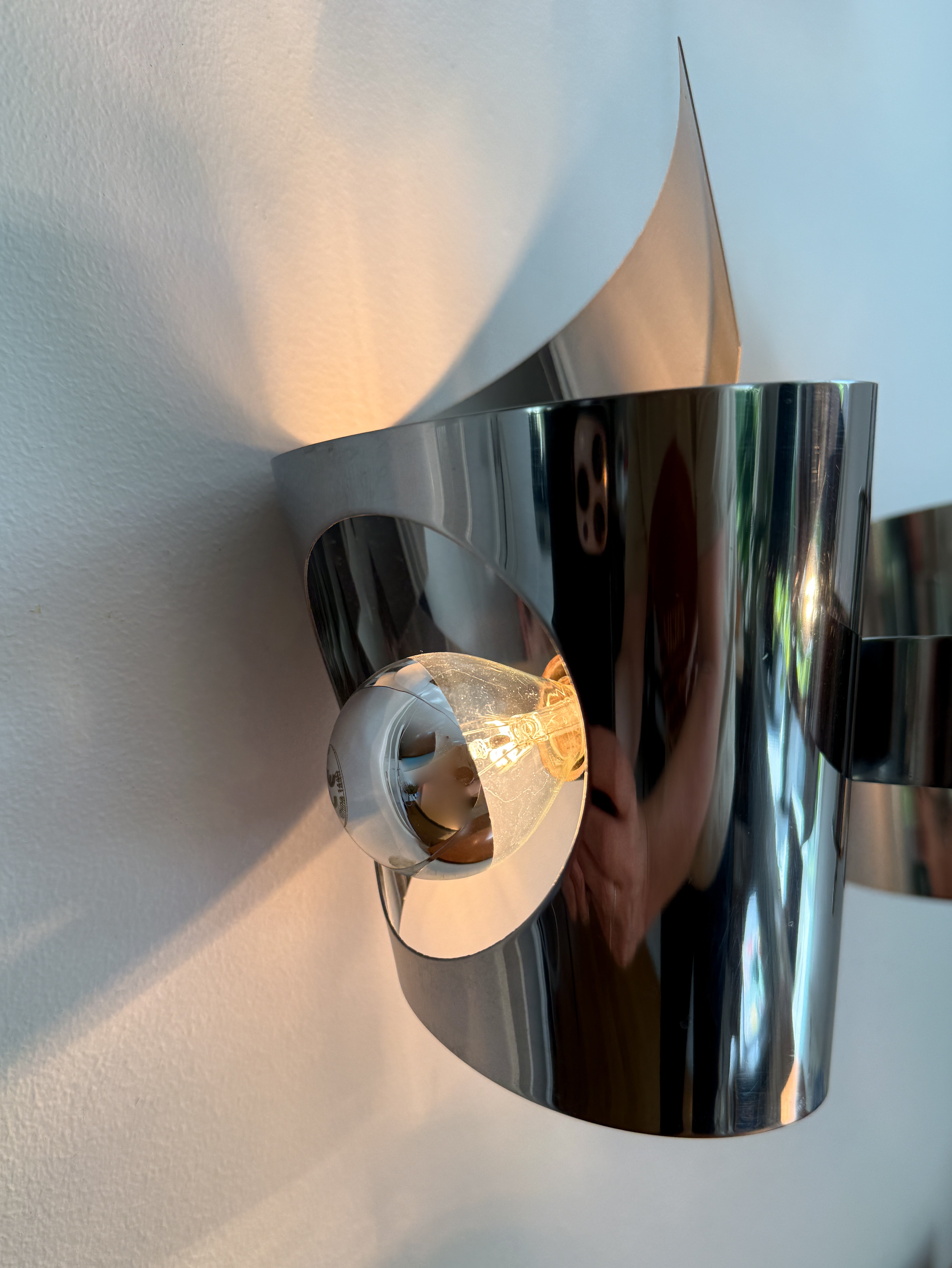 Space_Age_Chrome_and_Aluminum_Pendant_Lamp,_Sputnik_Style