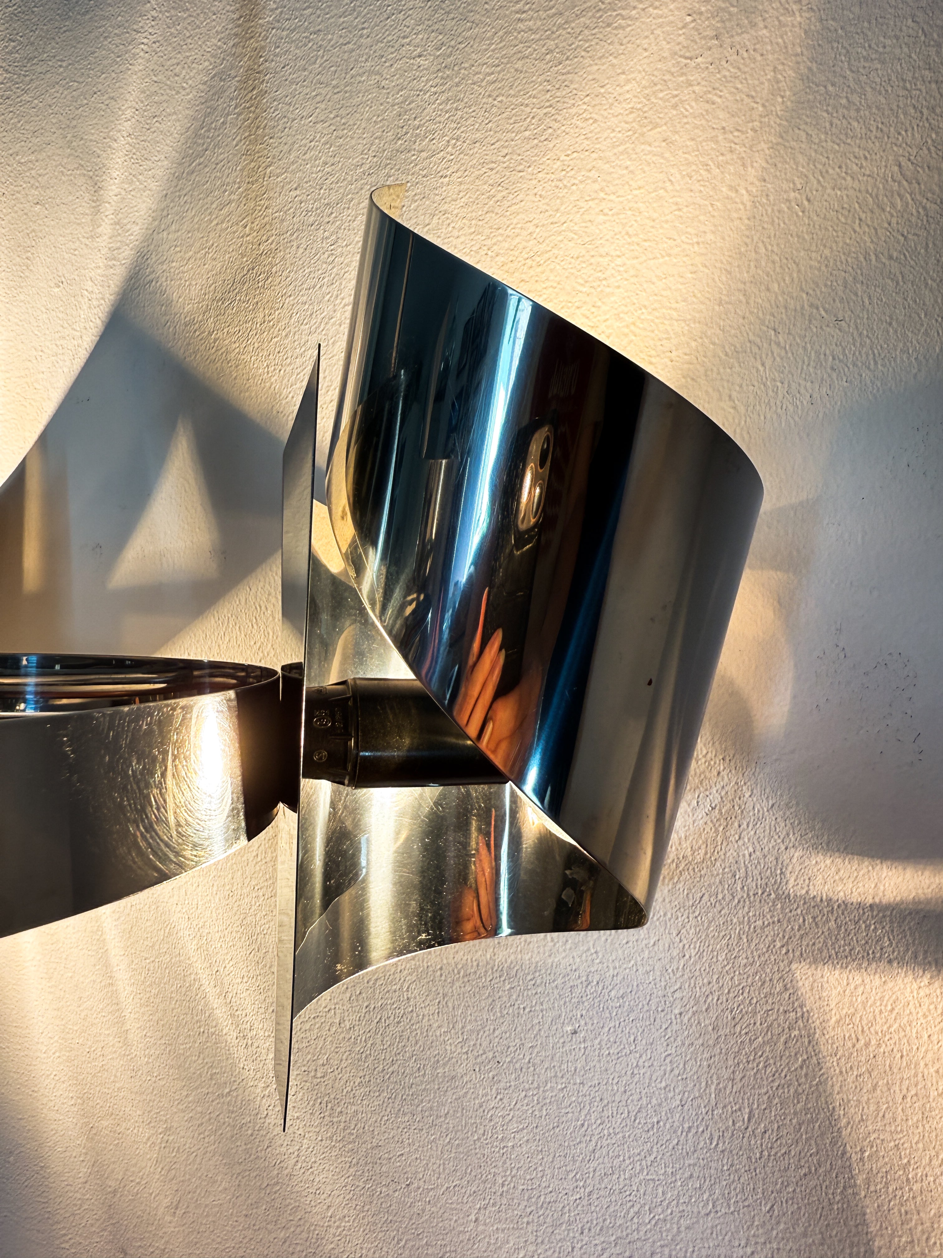 Space_Age_Chrome_and_Aluminum_Pendant_Lamp,_Sputnik_Style