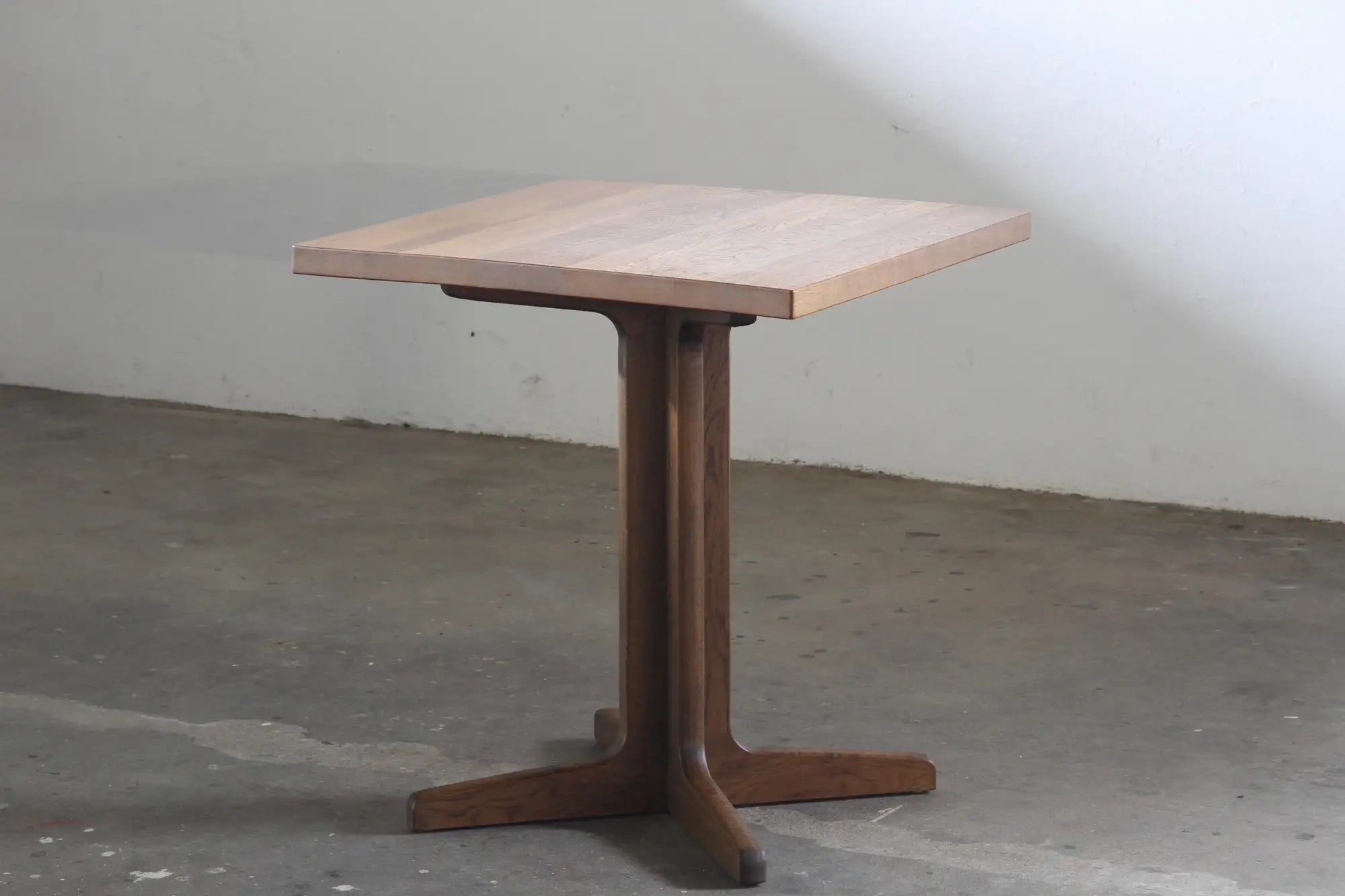 Danish_Mid-Century_Modern_Dark-Stained_Oak_Pedestal_Table_with_Four-Star_Base,_Possibly_O.D._Møbler,_1970s