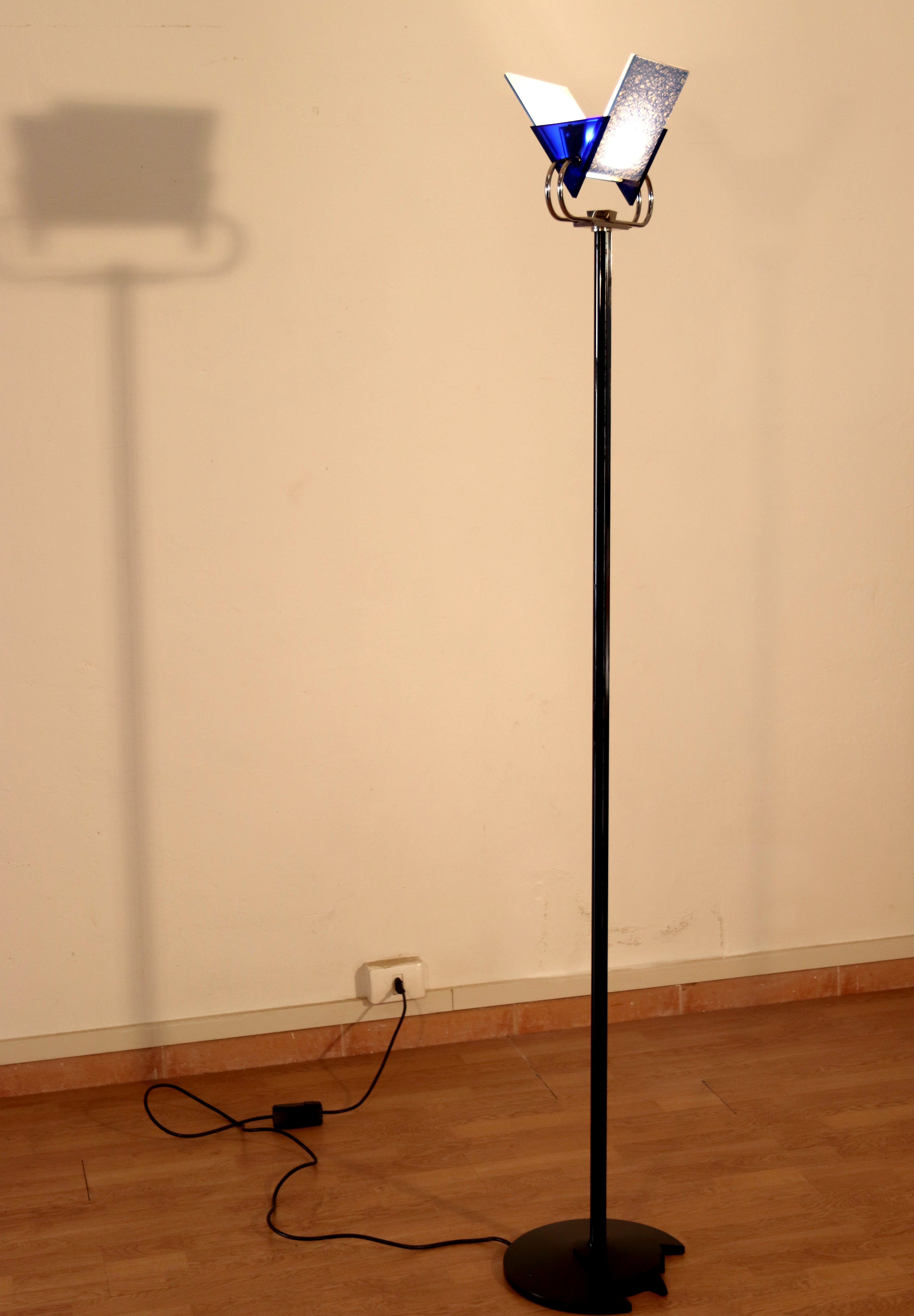 Perry_King_&_Santiago_Miranda_Triana_Floor_Lamp_for_Arteluce,_1985