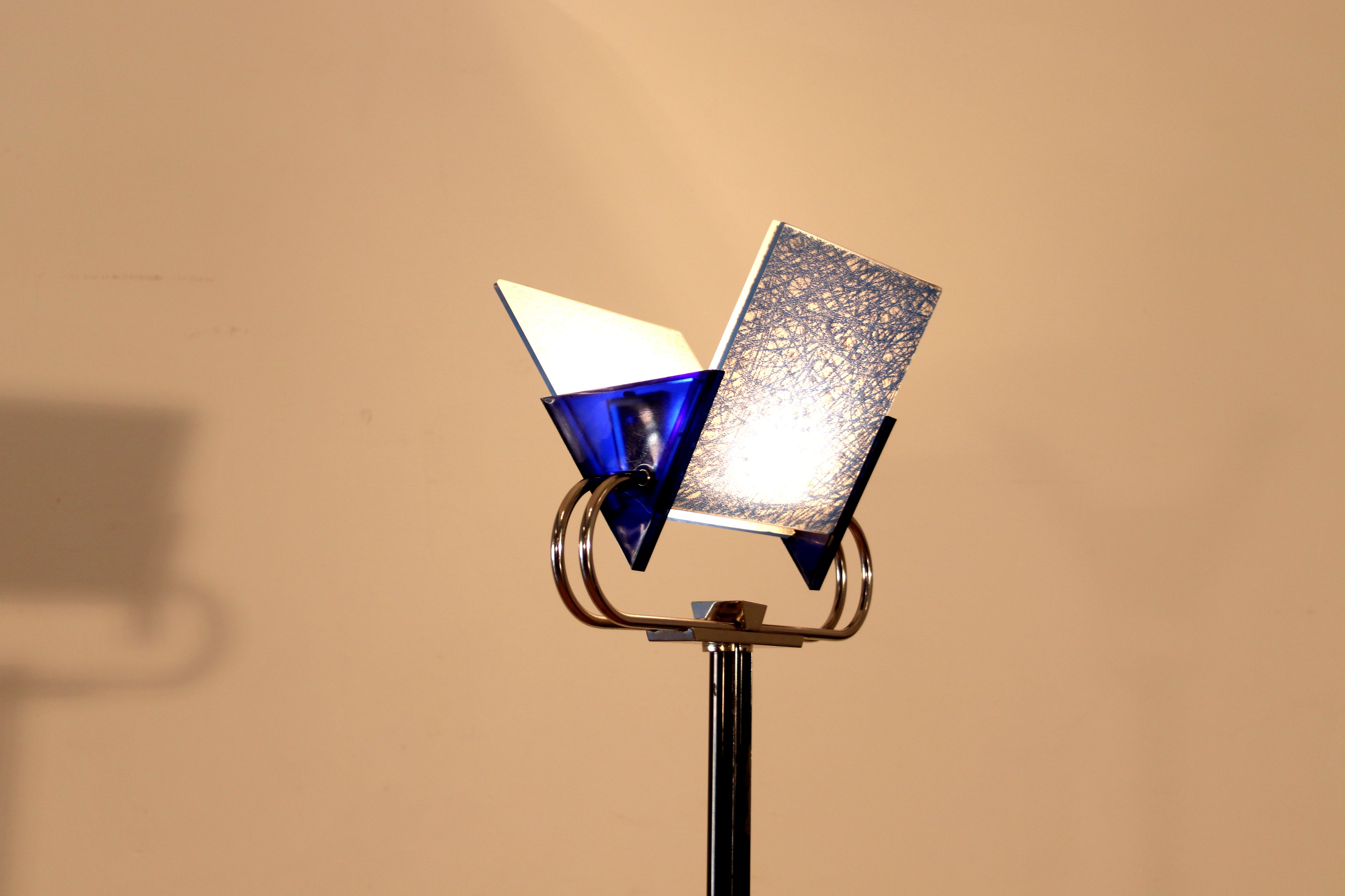 Perry_King_&_Santiago_Miranda_Triana_Floor_Lamp_for_Arteluce,_1985