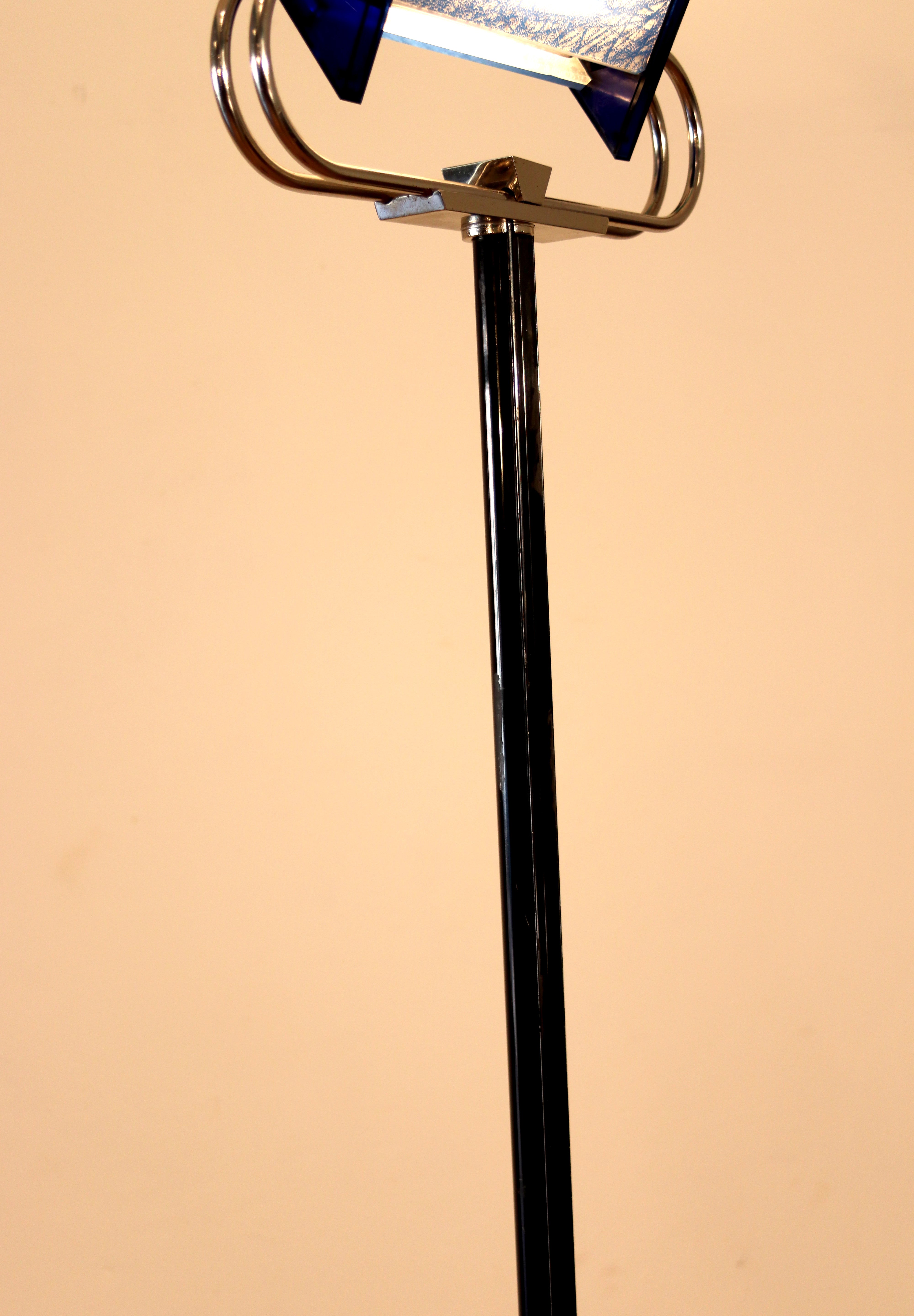 Perry_King_&_Santiago_Miranda_Triana_Floor_Lamp_for_Arteluce,_1985