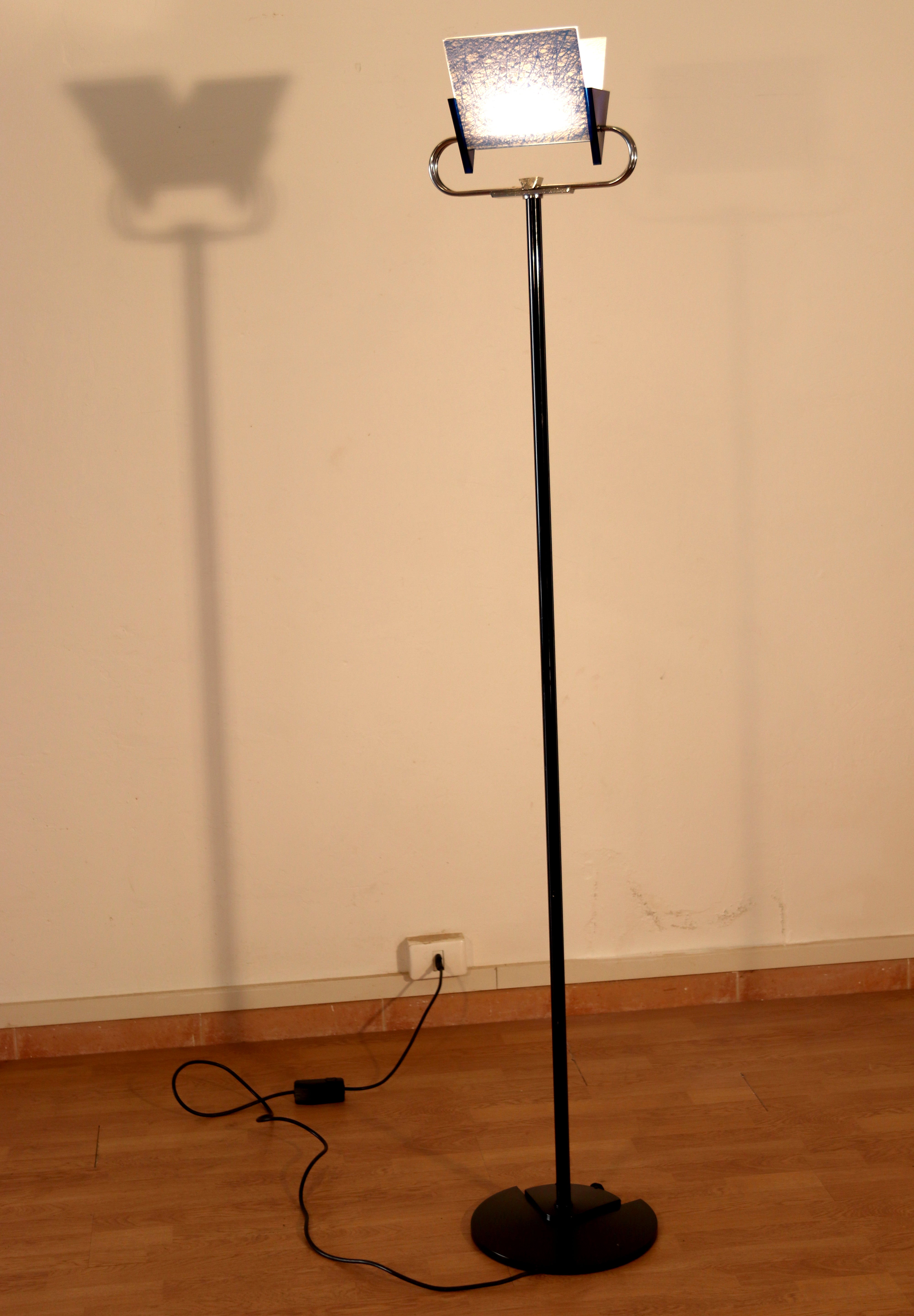Perry_King_&_Santiago_Miranda_Triana_Floor_Lamp_for_Arteluce,_1985