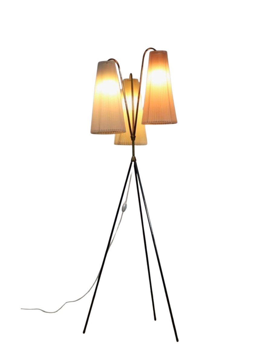 Vintage_Tripod_Floor_lamp_in_brass_and_plisse,_1950s